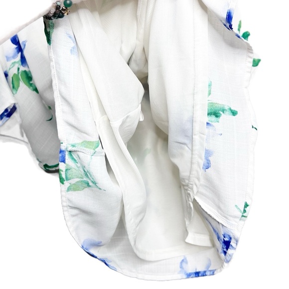 New with Tags Collective Concepts Women’s Floral Wrap Style Short Sleeve Blouse - Picture 8 of 16